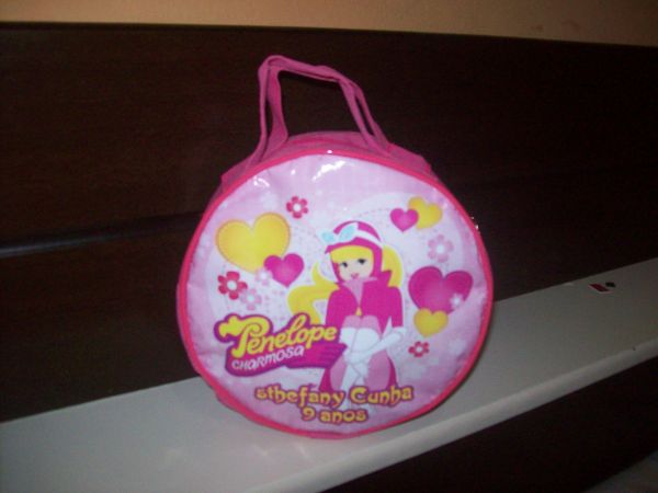Tema; PENEOLPE CHARMOSA